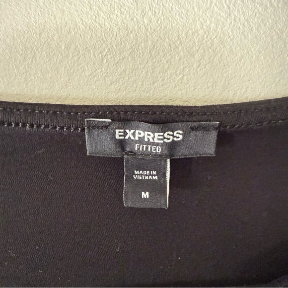 Express Supersoft Fitted Boat Neck Tee Size Medium - Picture 3 of 3